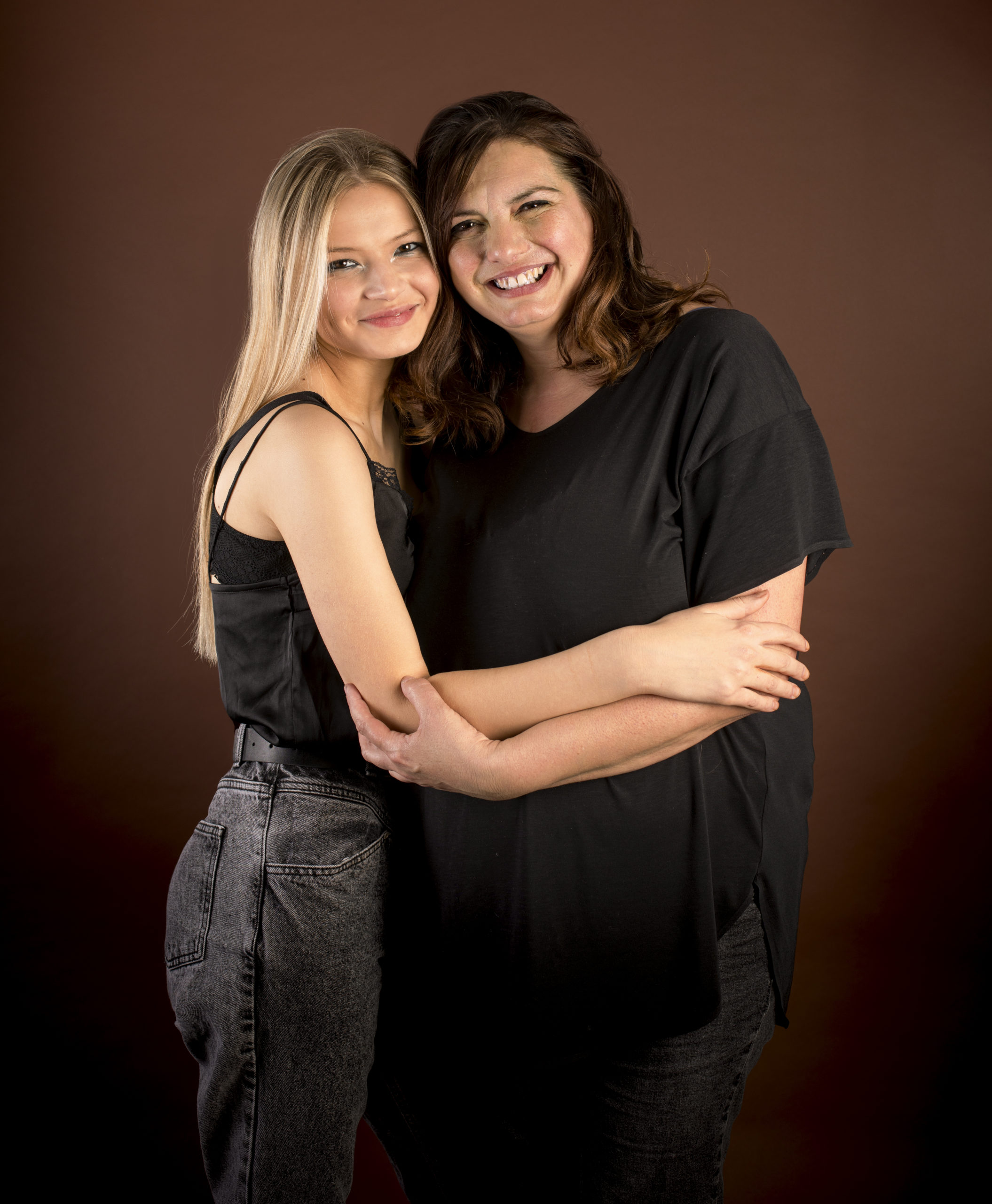 Photographe - Famille - mère-fille- Studio, portrait. 